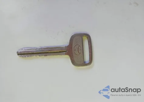 2000 Toyota Tundra Sr5 V8 z USA, uszkodzony, nr VIN 5TBBT4413YS032484